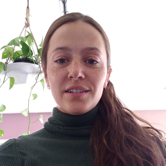 Meet your Posher, Michaela - Picture 2 of 7